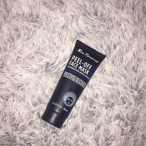 a peel-off facemask!